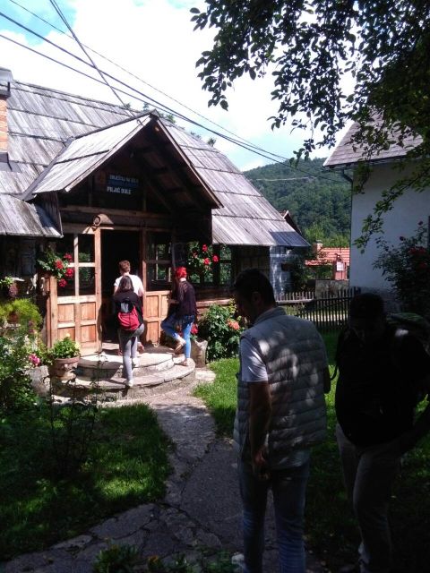 IMG-3ff5964c74c3eb3ec218793a98c6e6b3-V